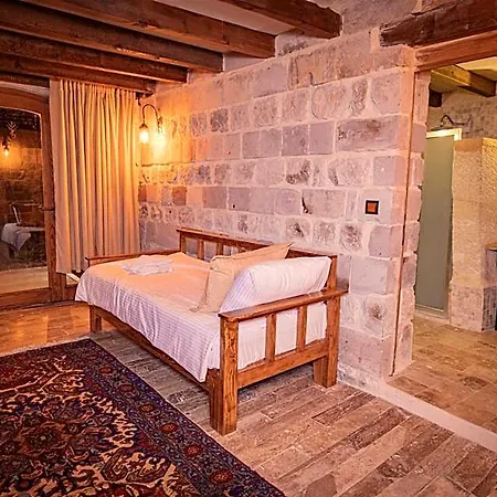 Отель Sur Cave