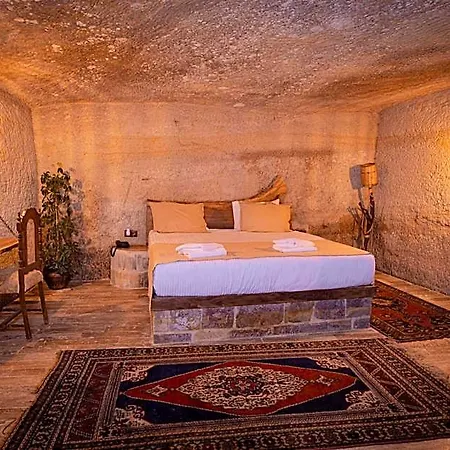 Отель Sur Cave