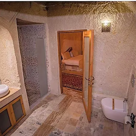 Sur Cave Отель *