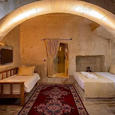Sur Cave * Mustafapasa