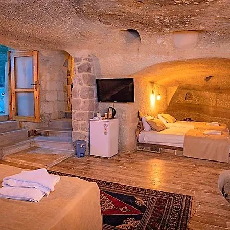 Sur Cave Отель *